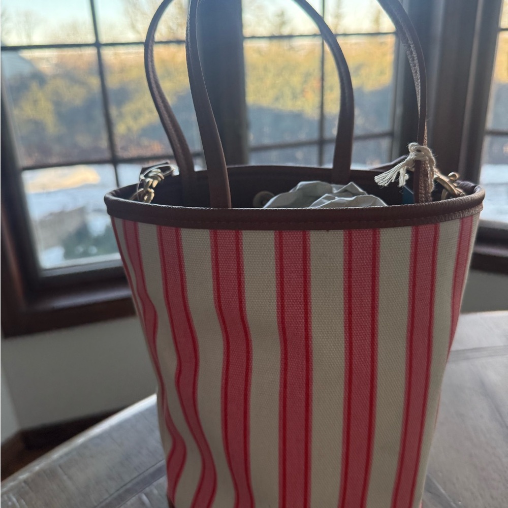 Striped Red Pink and White Tote bucket Bag removable straps new